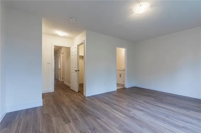 Additional image 23 of 100 BEDDOE Dr Unit 92