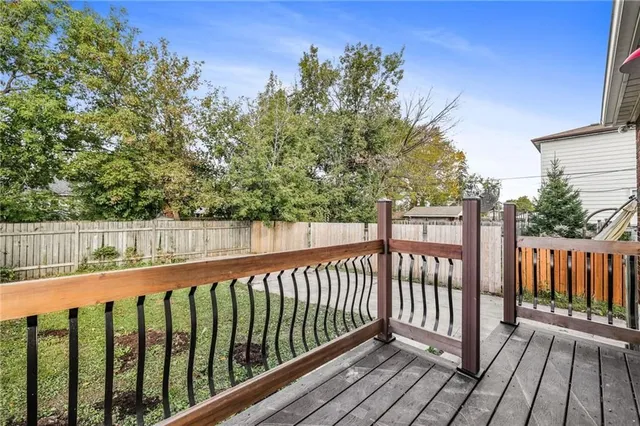 Additional image 33 of 149 WEIR St