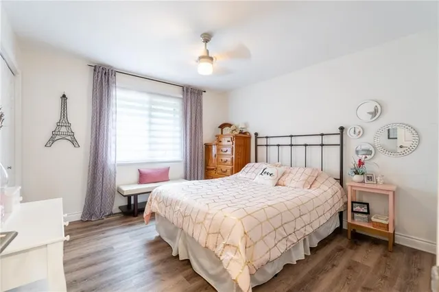 Additional image 18 of 19 VANSTRAALEN St