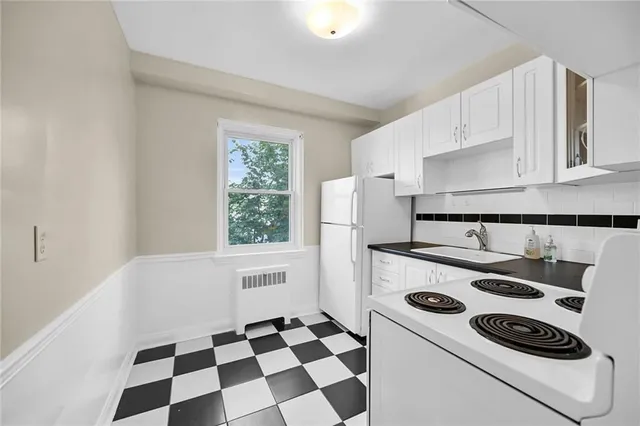 Additional image 9 of 802 KING St Unit 5