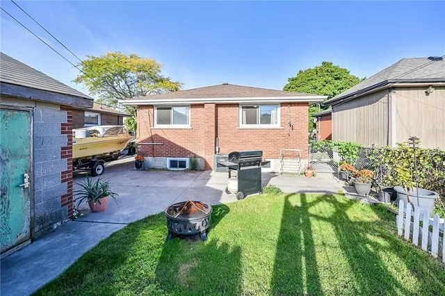 Additional image 45 of 8 LAMPTON Pl