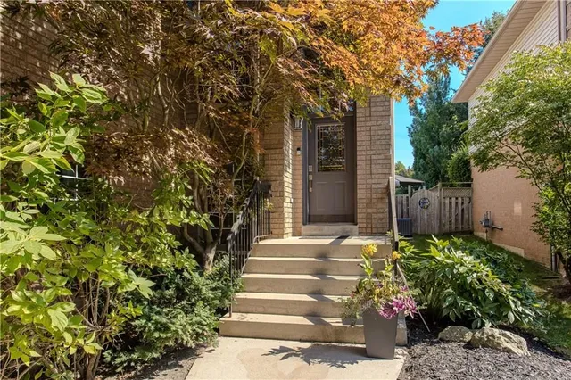 Additional image 13 of 96 LAURENDALE Ave