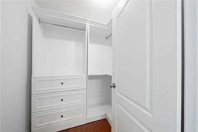 Additional image 35 of 494 DICENZO Dr