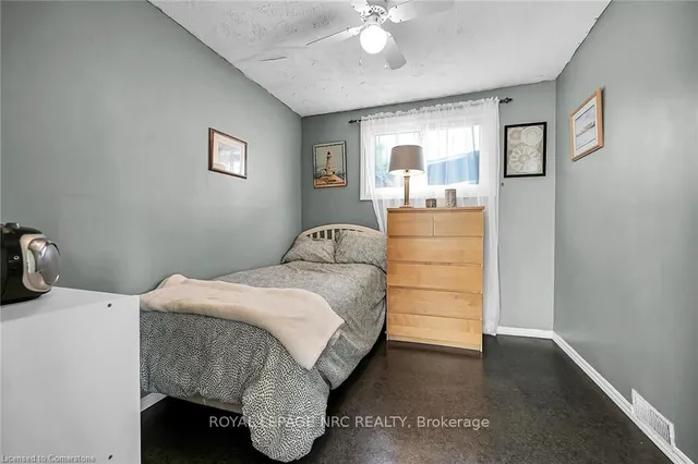 Additional image 14 of 74 East 18th St