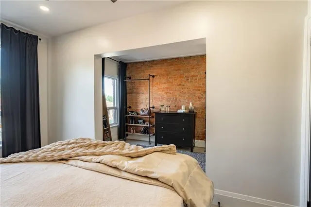 Additional image 36 of 170 RAY St