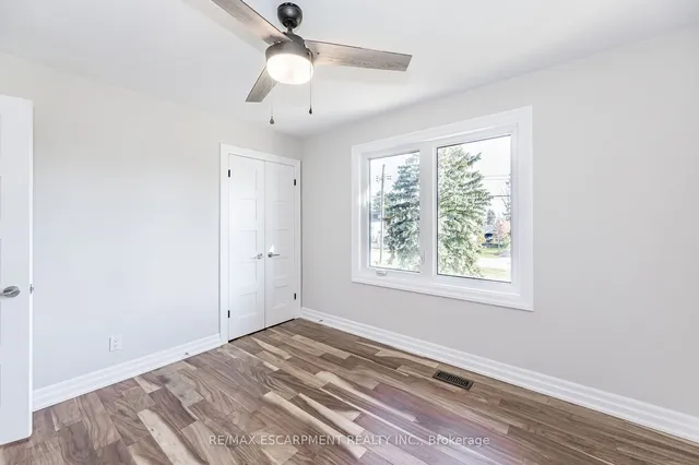 Additional image 14 of 106 Overdale Ave