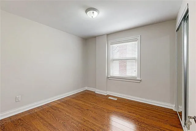 Additional image 17 of 192 WENTWORTH St