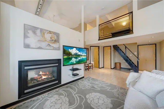 Additional image 10 of 73 GARFIELD Ave Unit 2A