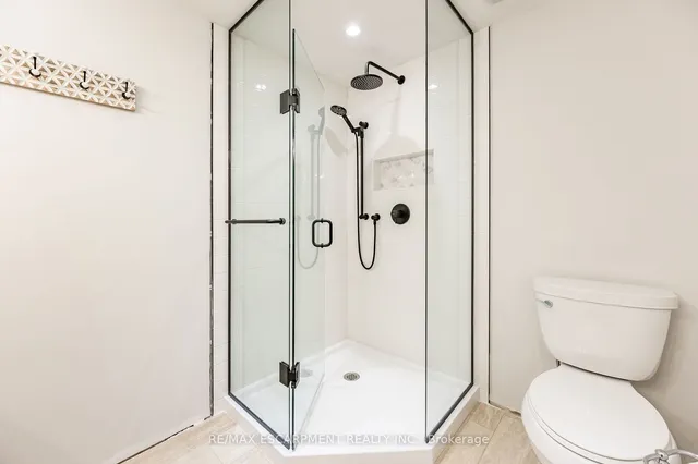 Additional image 21 of 106 Overdale Ave