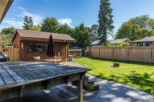 Additional image 32 of 44 SANDALWOOD Ave