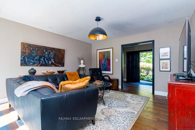 Additional image 19 of 858 Montgomery Dr