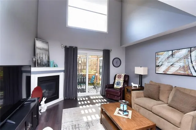 Additional image 7 of 20 MEADOWLANDS Blvd Unit 1