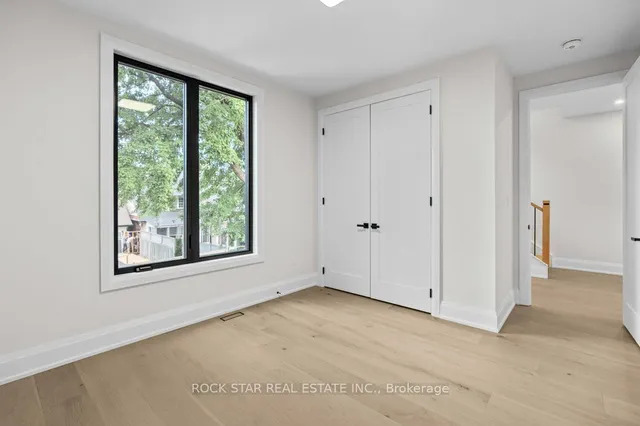 Additional image 18 of 21 Clare Ave