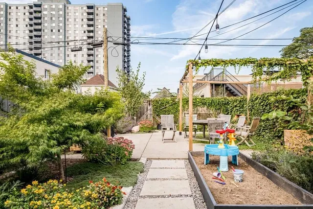 Additional image 30 of 127 WEST Ave