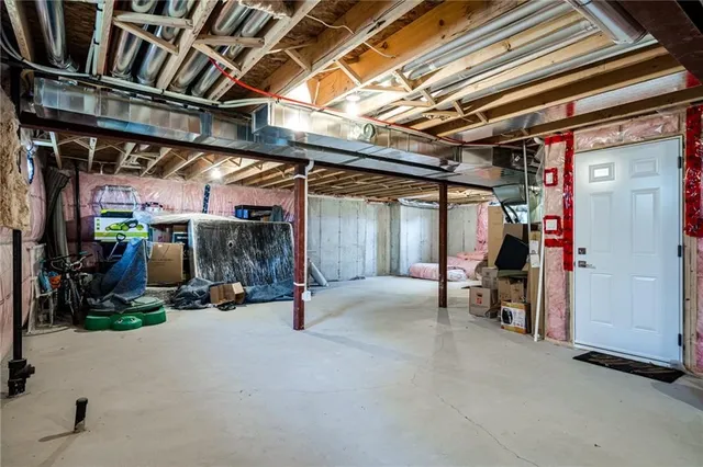 Additional image 46 of 219 KLEIN Cir