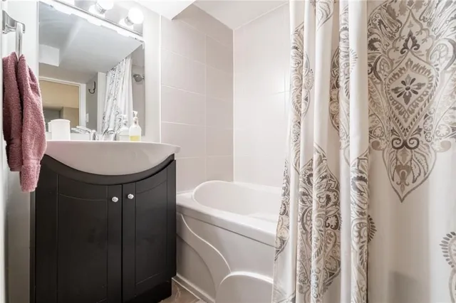 Additional image 36 of 141 MARKLAND St