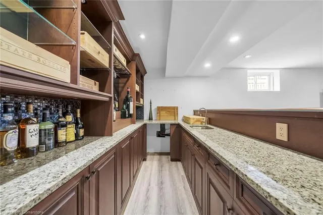 Additional image 33 of 94 Seabreeze Cres