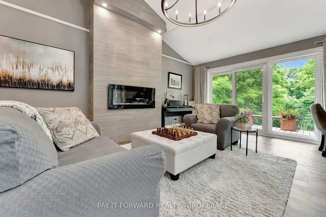 Additional image 5 of 3976 POWERLINE Rd