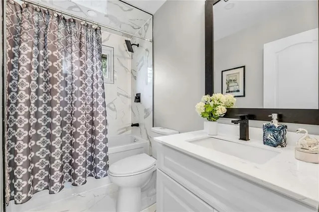 Additional image 23 of 66 HOWE Ave