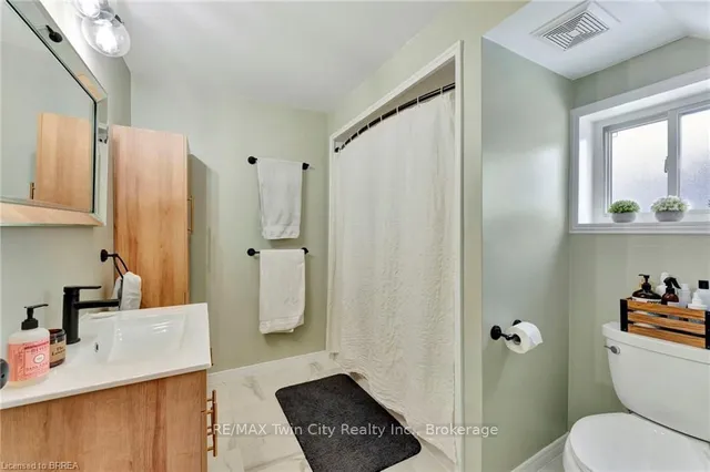 Additional image 14 of 25 Barnabus St