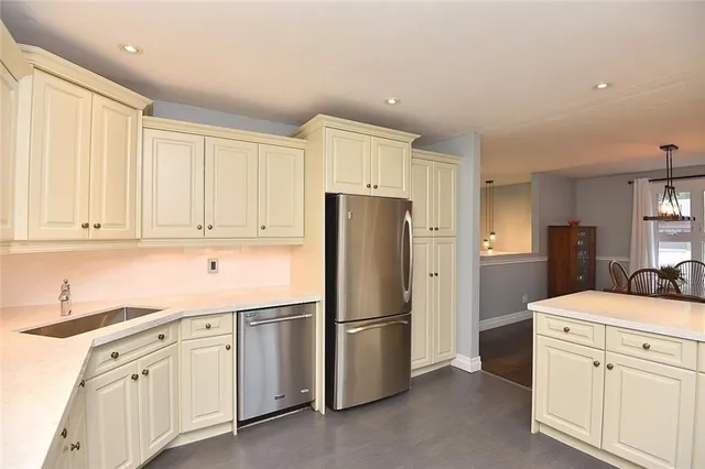 Additional image 21 of 4 JOYA Pl