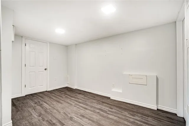 Additional image 39 of 170 LAKE Ave