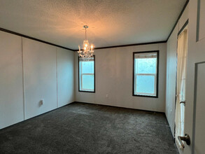 Additional image 2 of 377-49301 RR 80 Country Style