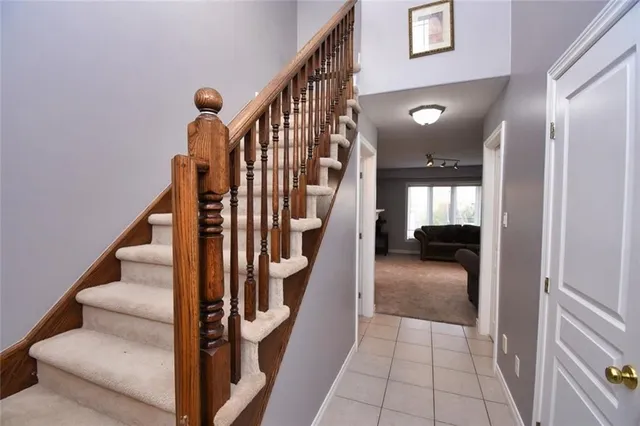 Additional image 5 of 30 NEWLOVE St