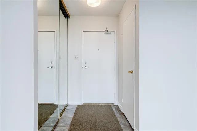 Additional image 3 of 500 GREEN Rd Unit 903