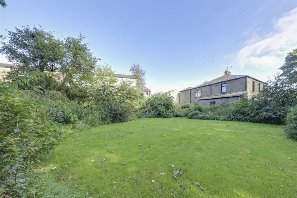 Additional image 37 of 5 Bed Character Home, ~3,000sqft, Superb Potential To Add Value