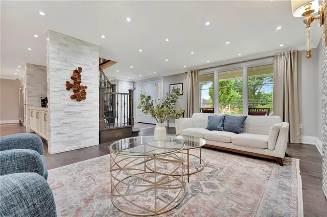 Additional image 6 of 18 ST ANNS Crt