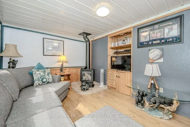 Additional image 5 of 925 Highway 6