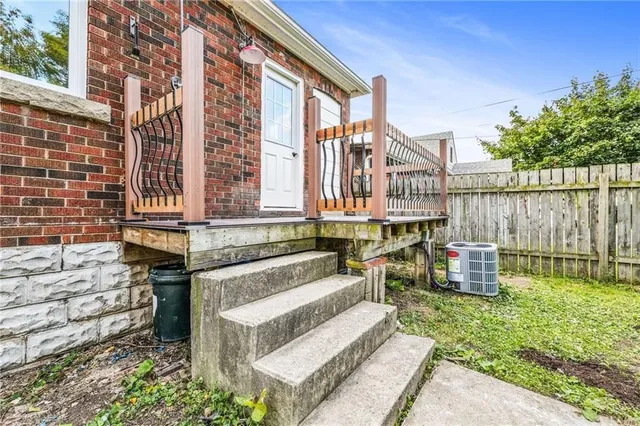 Additional image 34 of 149 WEIR St