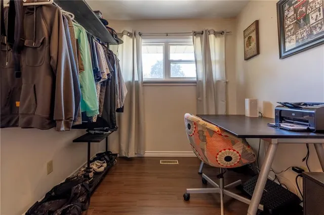 Additional image 16 of 44 SANDALWOOD Ave