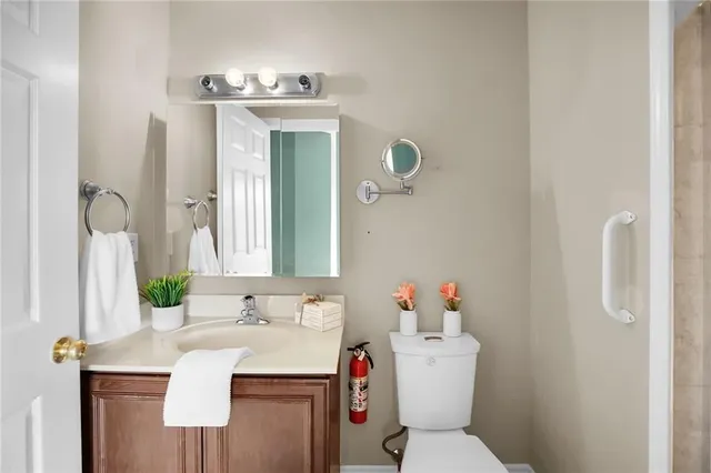 Additional image 19 of 3000 CREEKSIDE Dr Unit 807