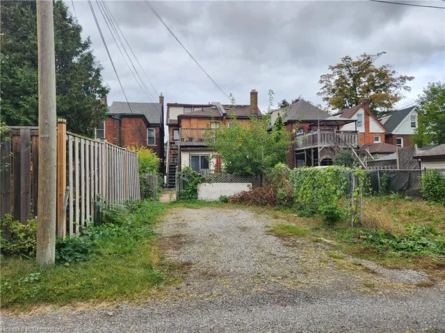 Additional image 26 of 25 Gladstone Ave