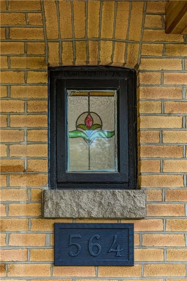 Additional image 7 of 564 ABERDEEN Ave