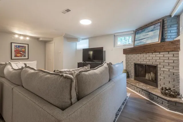 Additional image 25 of 839 MEWBURN Rd