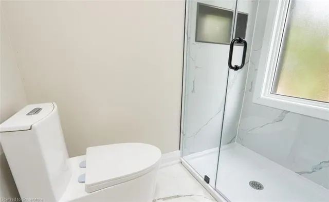 Additional image 7 of 64 Smith Ave