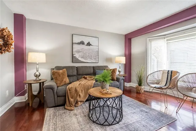 Additional image 6 of 117 LAURENDALE Ave