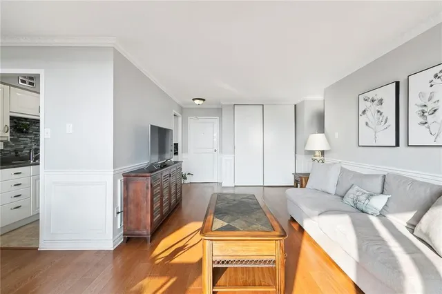 Additional image 9 of 1966 MAIN STREET Unit 1508