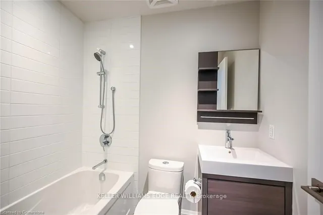 Additional image 22 of 2 King St Unit 208