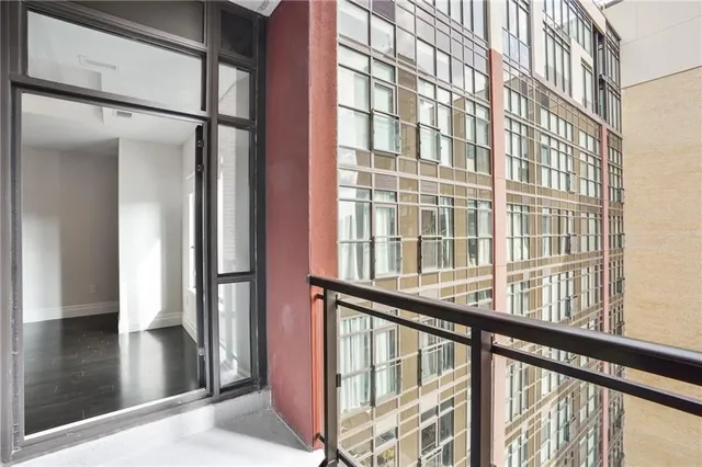 Additional image 38 of 112 King St Unit 1111