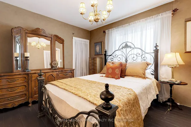 Additional image 27 of 80 Alanson St