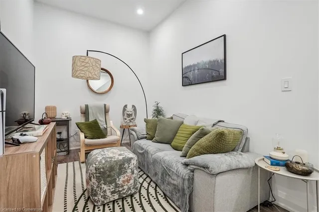 Additional image 3 of 146 Catharine St