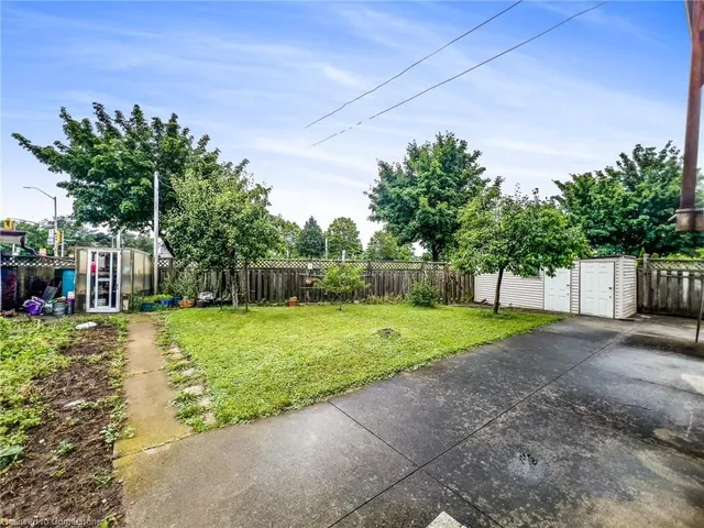 Additional image 4 of 2 Mark Pl