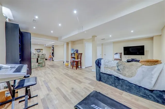 Additional image 33 of 31 VEGA Cres
