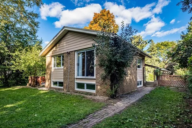 Additional image 42 of 104 HOSTEIN Dr