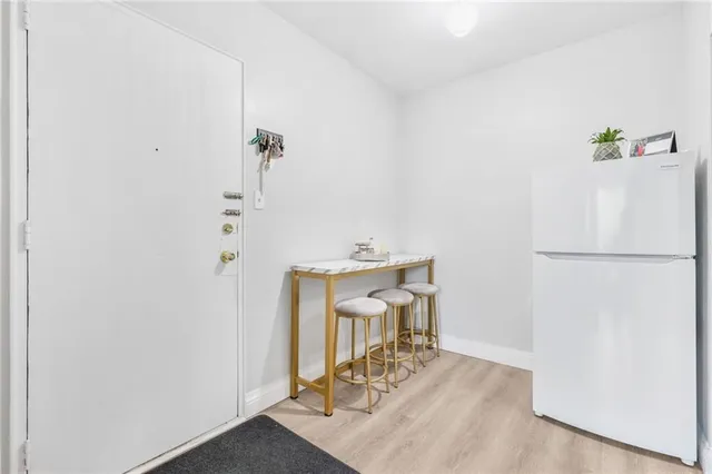 Additional image 18 of 57 Mericourt Rd Unit 302