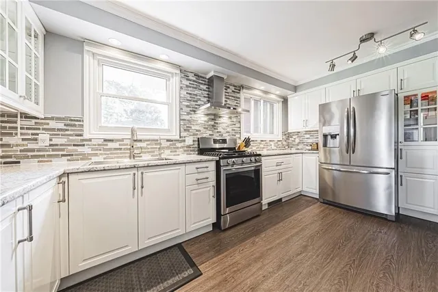 Additional image 6 of 52 HOOVER Cres